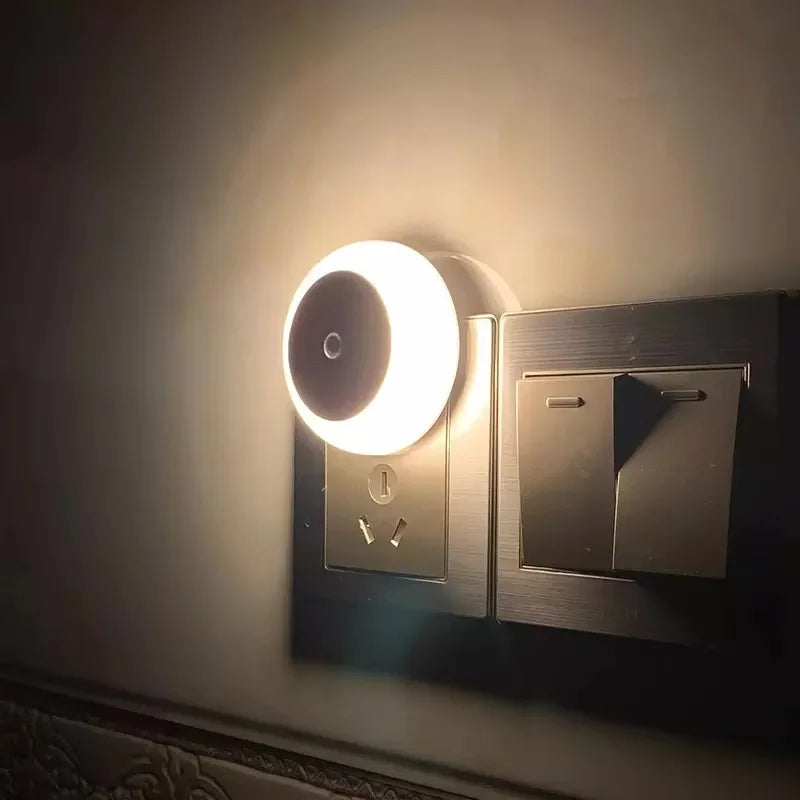 LED Night Light Smart Night Sensor Round Plug in Wall Night Lamp Bathroom Home Kitchen Hallway Staireway Bedroom Nightlight